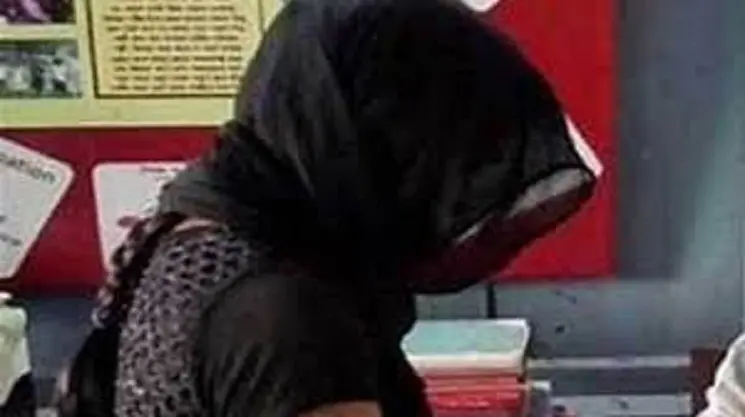 প্রবাসীর স্ত্রীকে প্রস্তাব দিলো ২ চোর