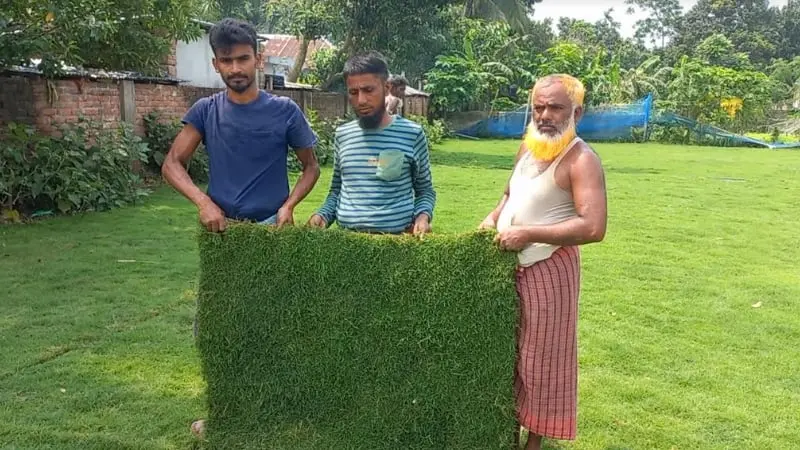 প্রবাস ফেরত যুবকের মাসিক আয় ২ লাখ টাকা