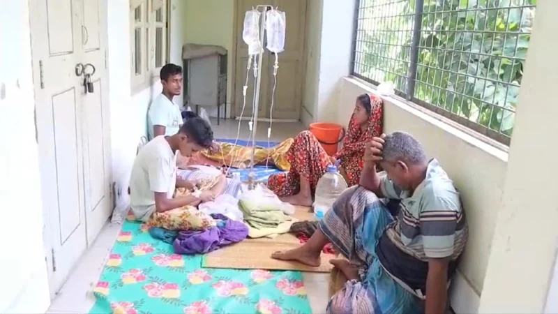 বিরিয়ানি খেয়ে একে একে হাসপাতালে ভর্তি শতাধিক