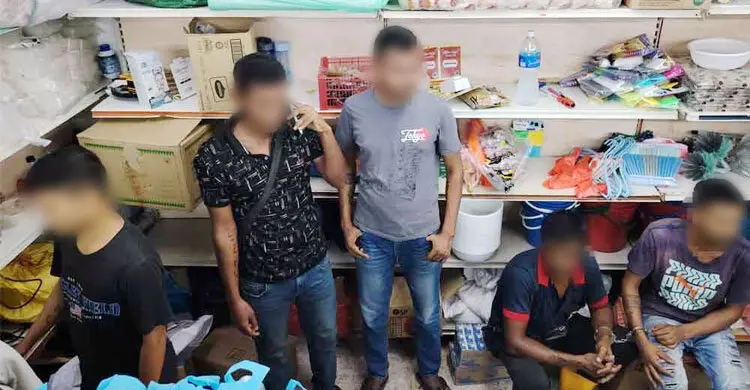 মালয়েশিয়ায় বাংলাদেশিসহ ৫৯ প্রবাসী আটক