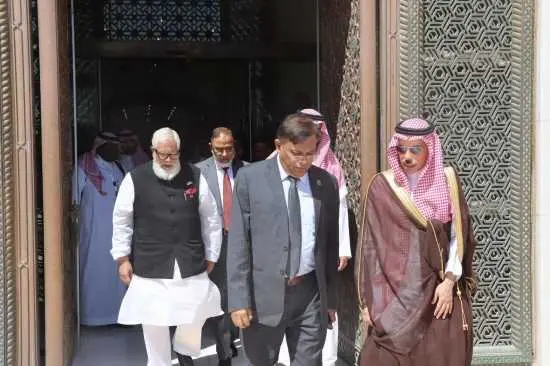 বাংলাদেশে সৌদি বিনিয়োগ বৃদ্ধিতে গুরুত্ব