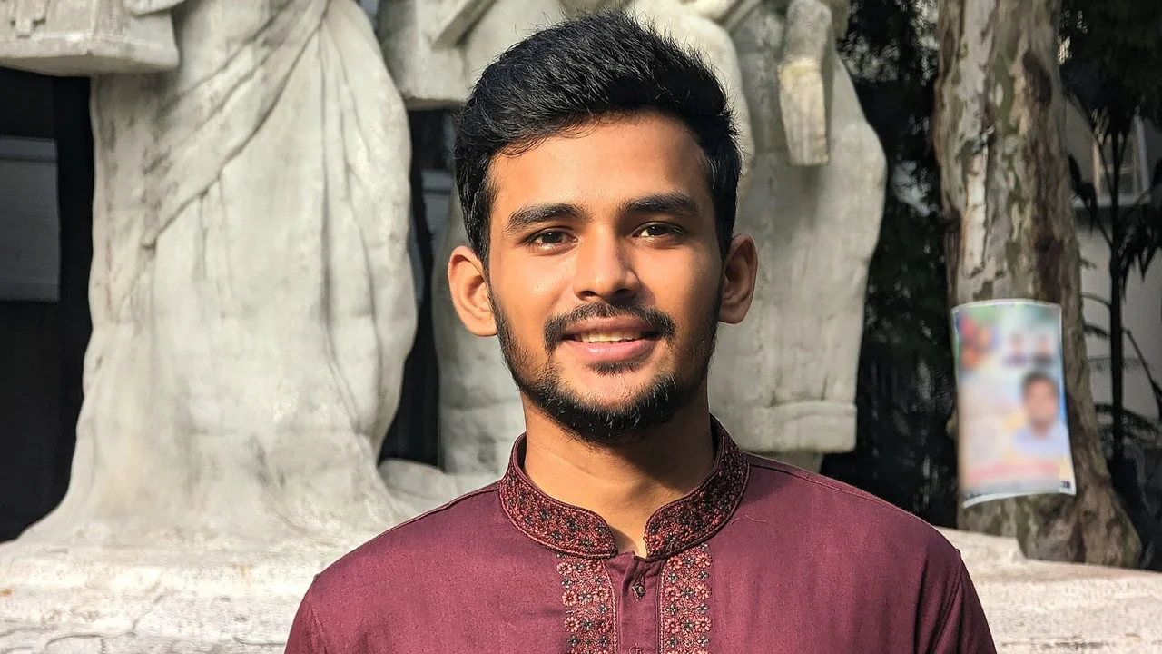 ভারতের সঙ্গে খারাপ সম্পর্কের ইঙ্গিত আসিফ মাহমুদের