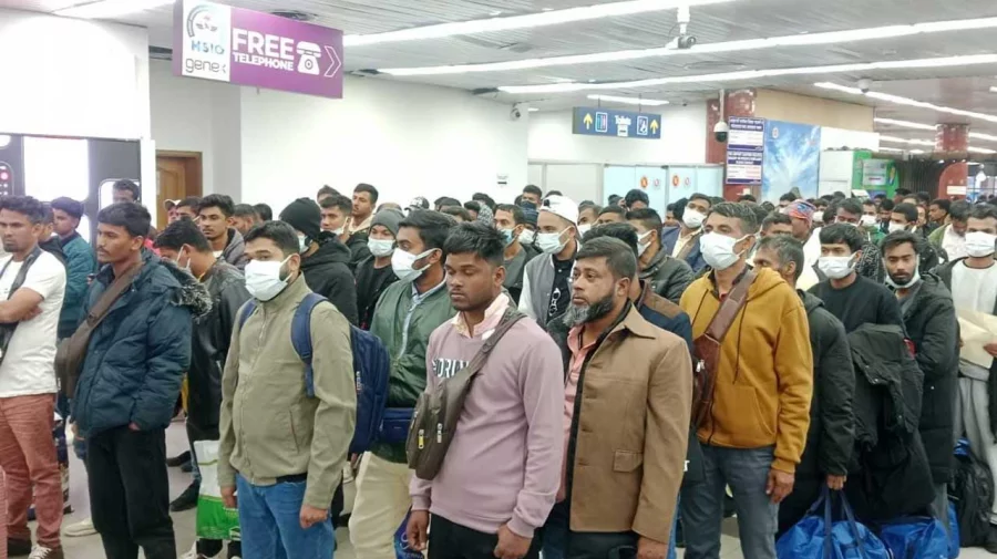 ইউরোপের প্রলোভনে লিবিয়া নিয়ে নির্যাতন, দেশে ফিরলেন উদ্ধার হওয়া ১৪৩ প্রবাসী
