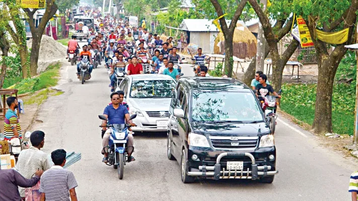 ঢাকায় ঢুকছে ২ হাজার গাড়িবহর