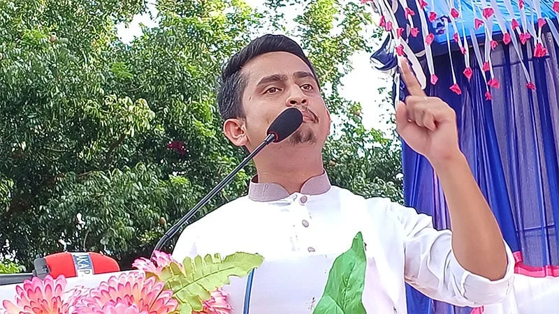 এরা এখনো দালালি করে, শব্দ দিয়ে দালালি করে!
