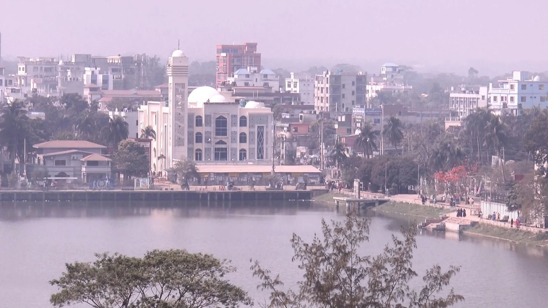 প্রবাসীর রেমিট্যান্সে গড়া মাদারীপুর, তবুও দরিদ্রের তালিকায় শীর্ষে! হতবাক জেলাবাসী