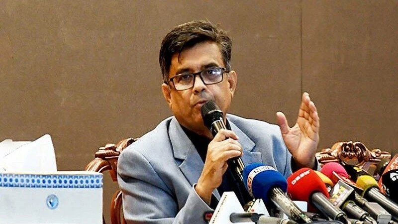 ছেলের সেমিস্টারের খরচ ৪০০ কোটি পাঠালেন বাংলাদেশি বাবা