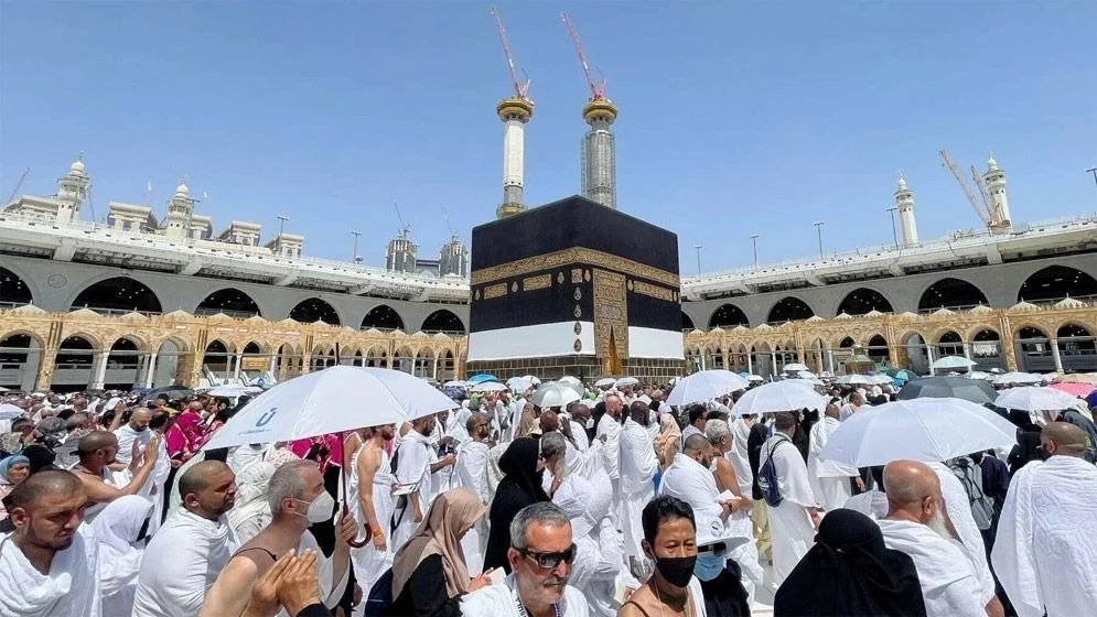18 bangladeshis admitted to hospital after falling ill during hajj