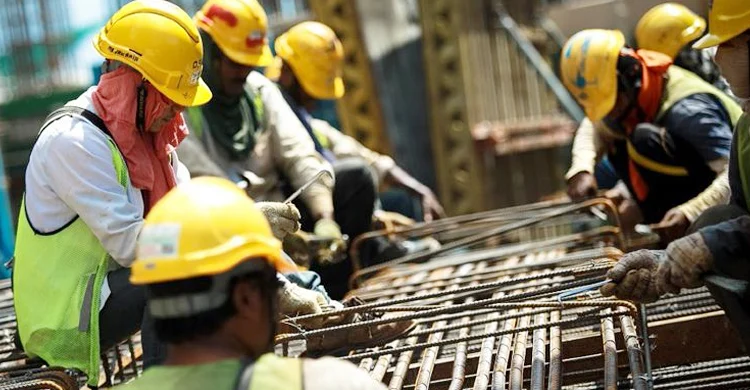 300,000 bangladeshi workers trapped in tourist visa trap