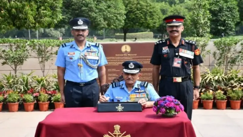 Indian air force vice chief loses job after being chased by pakistan