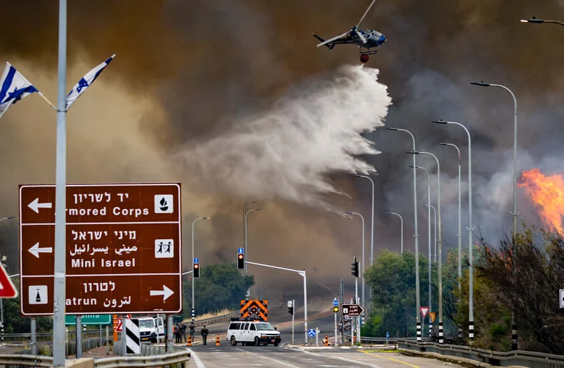 Israel is burning in fires, international aid has not arrived