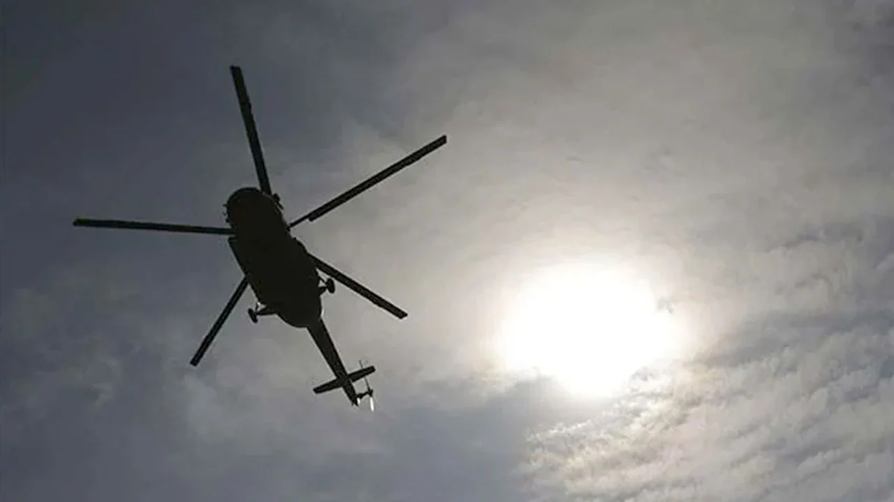 Military helicopter crashes, 6 killed, including 4 commandos01