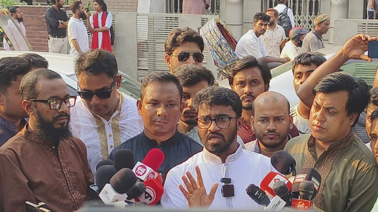 Protest if advisor doesn't resign within 48 hours rashed khan