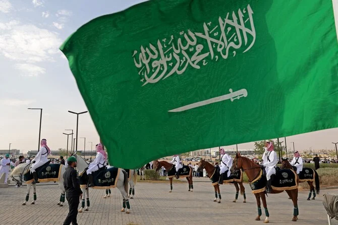 Saudi arabia advises everyone to be cautious for 3 days