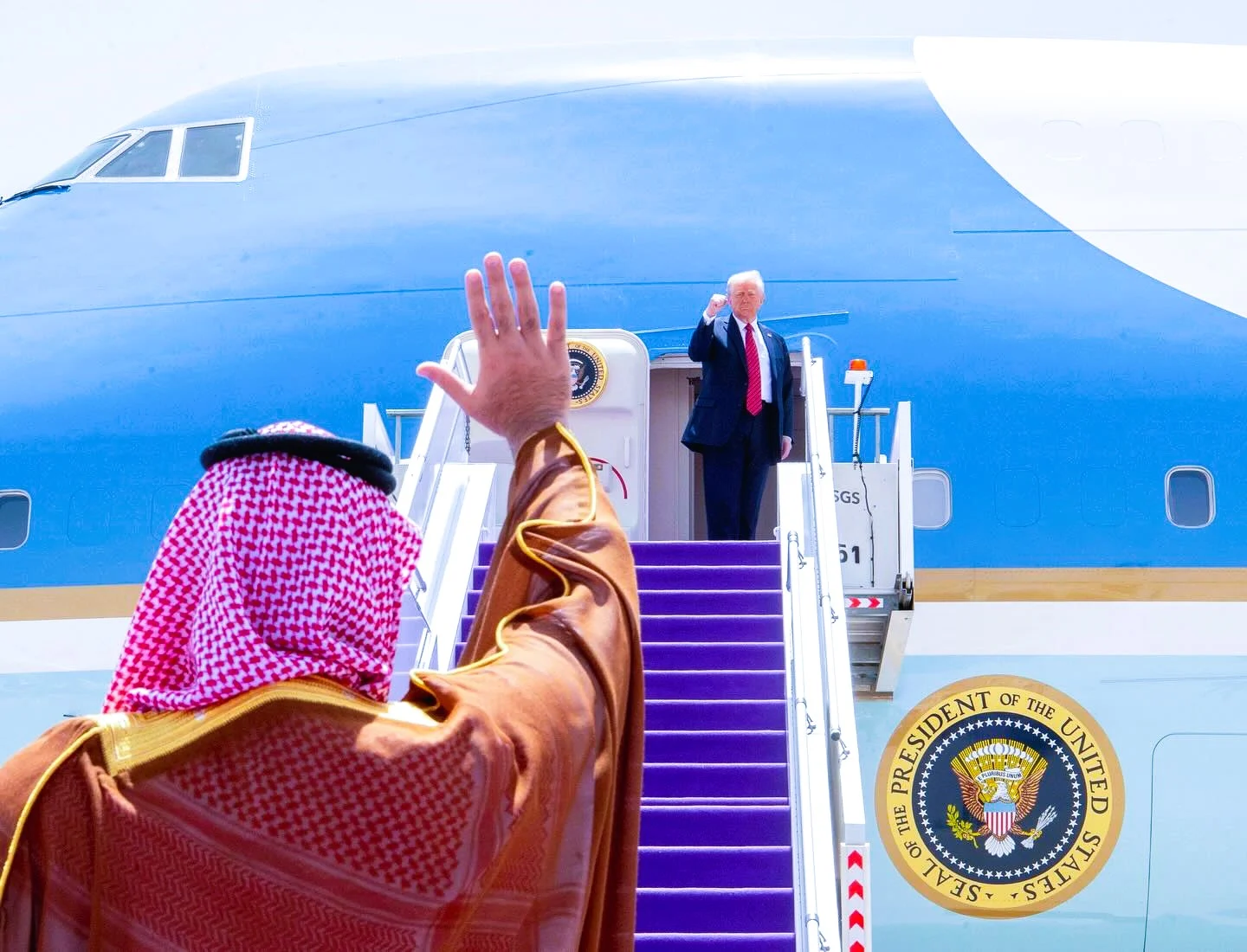 Saudi crown prince bids farewell to trump with a smile