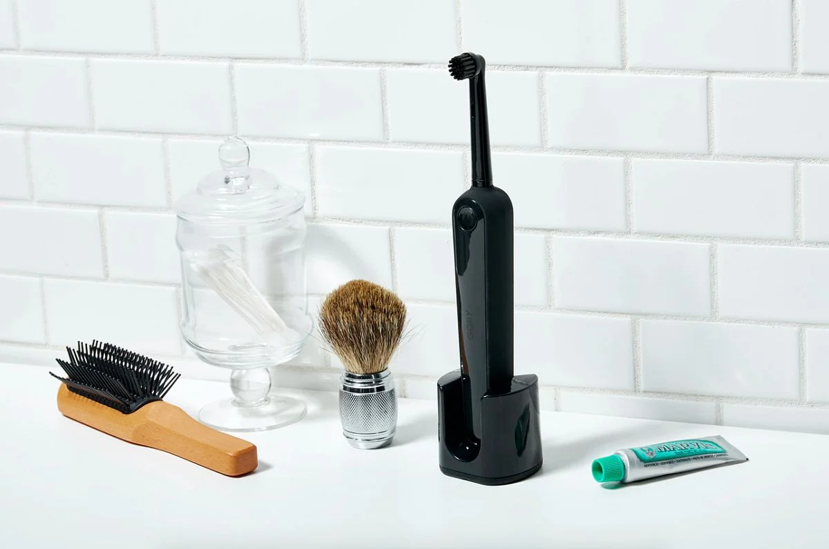 Wife catches husband having an affair with 'toothbrush'!