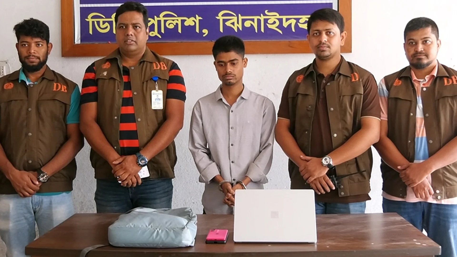 Bangladeshi agent of online gambling site arrested