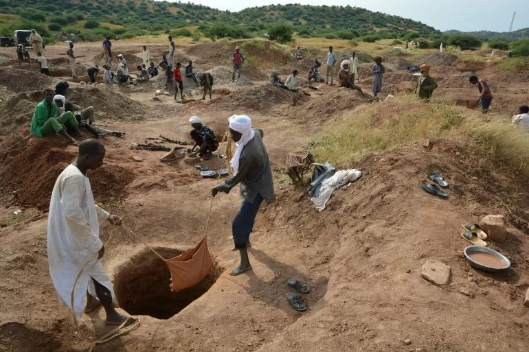 Deadly landslide at gold mine in sudan, 11 workers killed