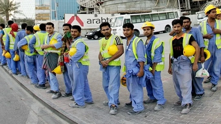 Destitute migrant workers trapped by supply companies
