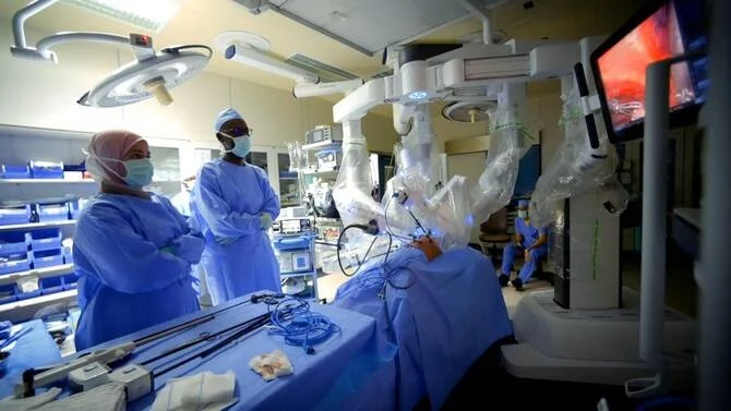 First successful lung surgery using robot in mecca