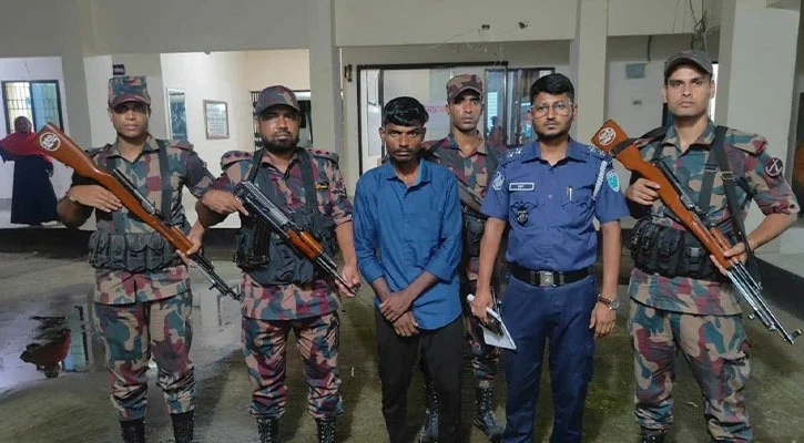 Indian youth detained while entering bangladesh with liquor