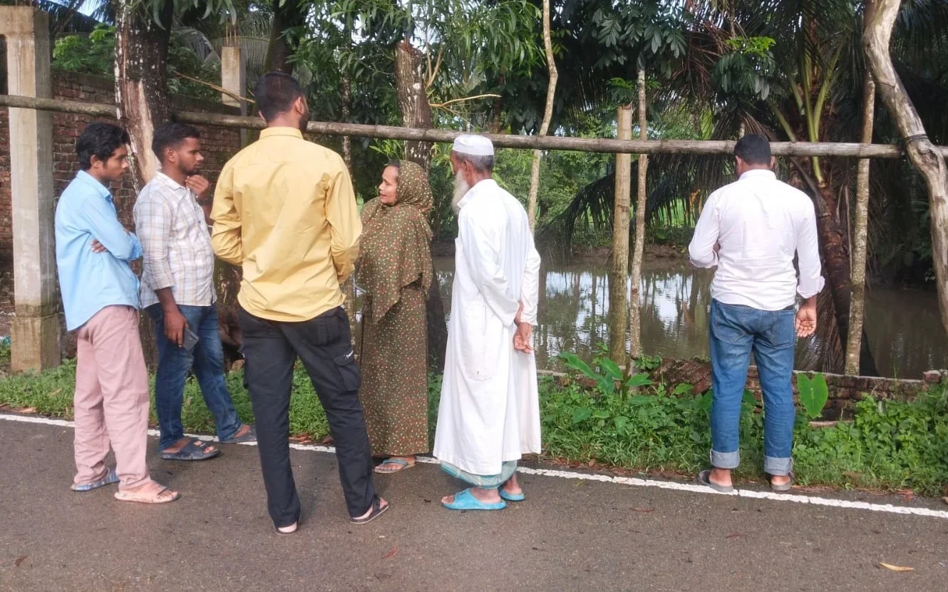 Threats and vandalism to expatriate's family in violation of court order