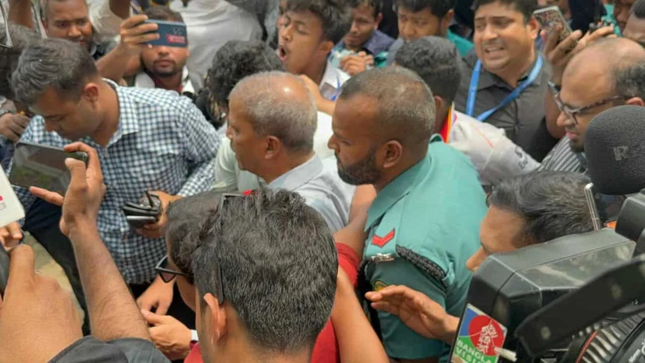 Legal advisor faces student fire