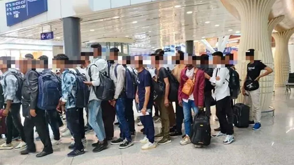 Malaysia deports 96 bangladeshis from airport