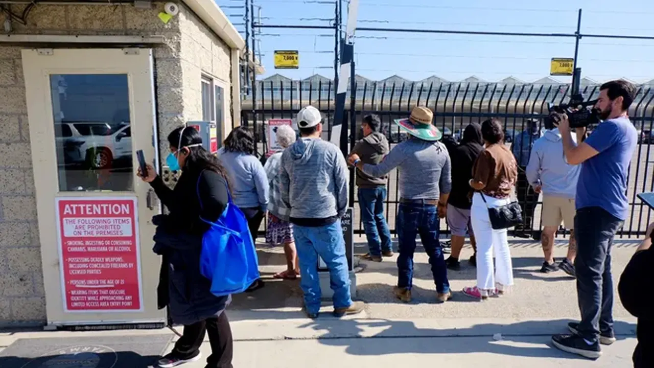 Migrant worker killed in immigration raid in us