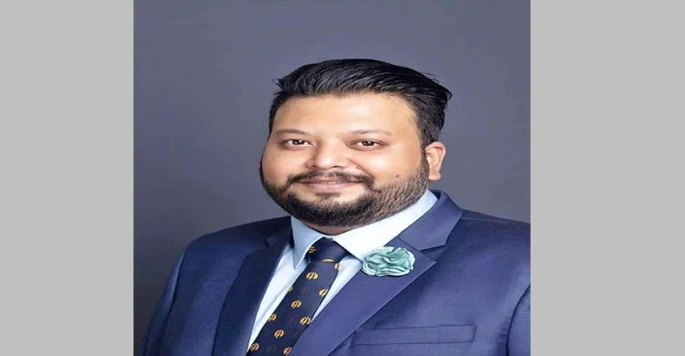 কলকাতার রাস্তায় দেখা মিলল আলোচিত কাউন্সিলর আসিফের