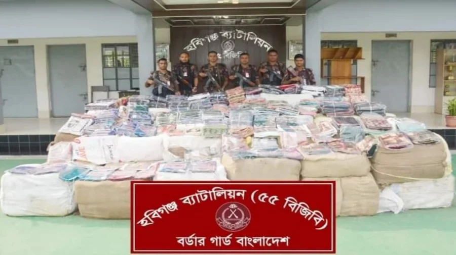 কাঠের গুড়ার বস্তায় মিলল সাড়ে ৪ কোটি টাকার শাড়ি
