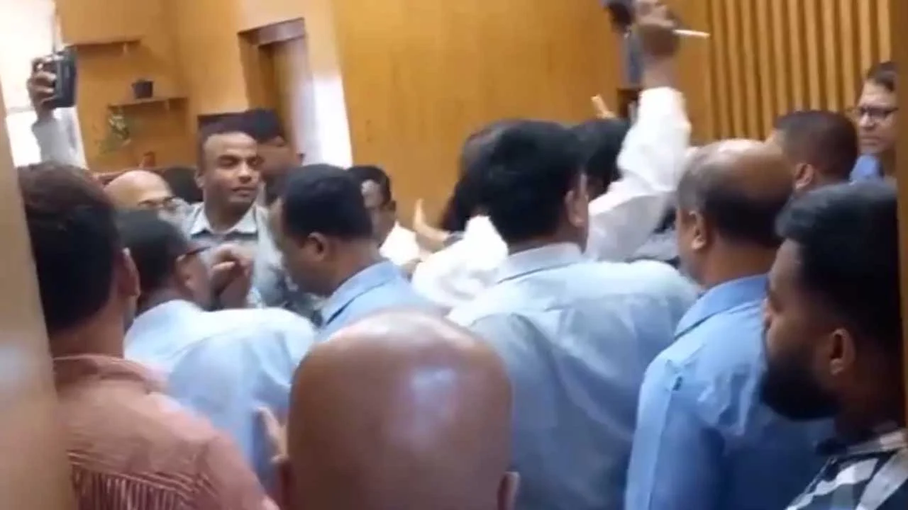 ডিসি পদ নিয়ে সচিবালয়ে হট্টগোল
