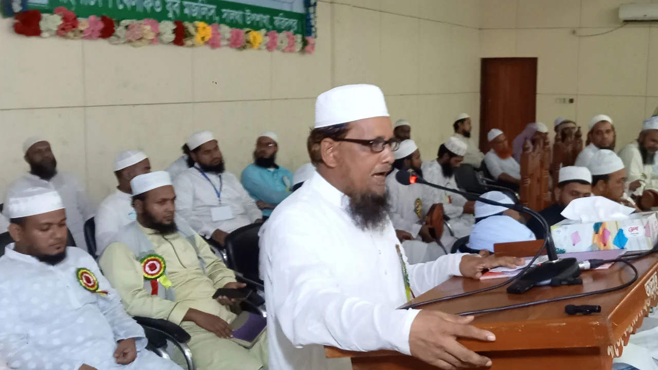 দেশের টাকা পাচার করার রাজনীতি ছিল শেখ হাসিনার