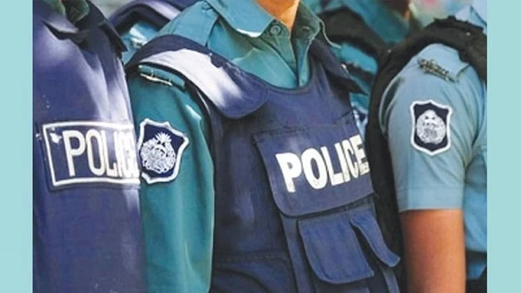 ফুফুকে মা ফুফাকে বাবা সাজিয়ে পুলিশে ২৮ বছর ফুফাতো ভাইয়ের মামলায় ফাঁস
