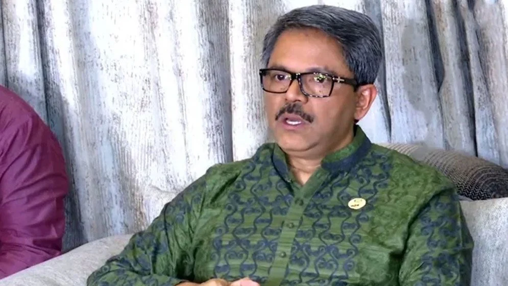 যেভাবে পালিয়ে ভারত থেকে রাশিয়ায় শাহরিয়ার