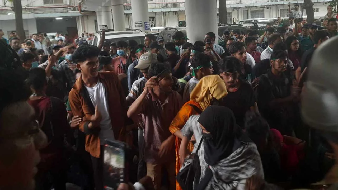 সচিবালয়ে নাশকতা, কারাগারে ২৬ শিক্ষার্থী