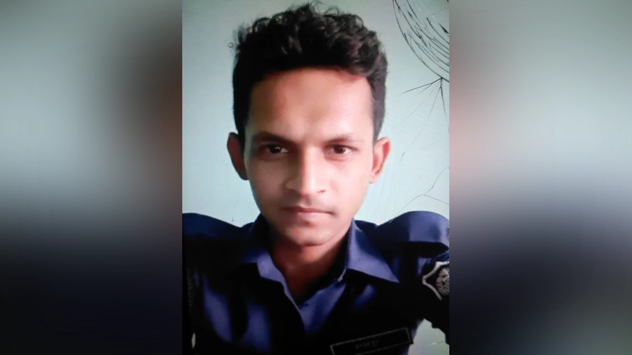 স্কুলছাত্রীকে নিয়ে পুলিশের কনস্টেবল উধাও