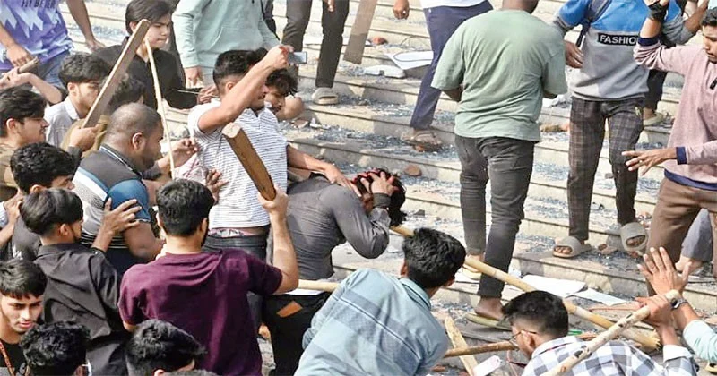 ঢাকায় নৈরাজ্যের চতুর্মুখী চেষ্টা