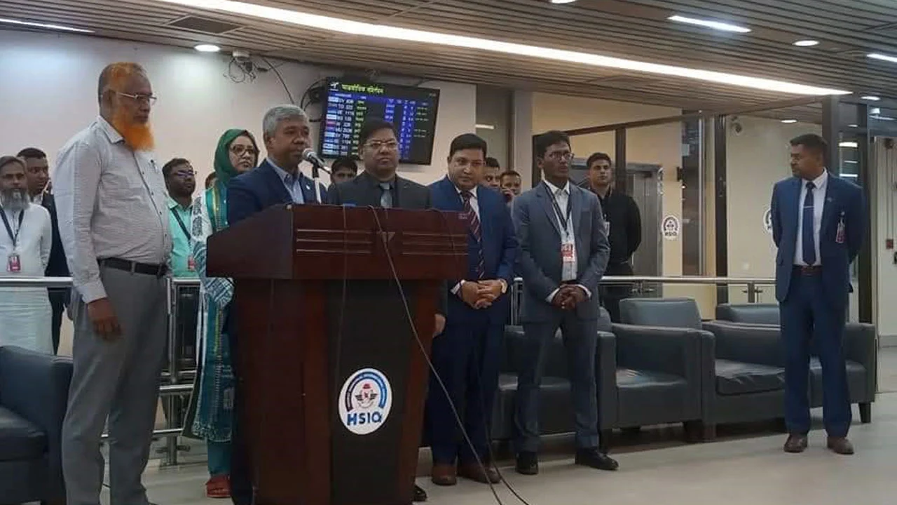 বিমানবন্দরে কাস্টমস হেল্প ডেস্ক চালু