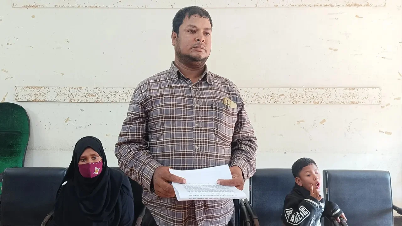 সুদের টাকা না পেয়ে বাড়ি দখলের অভিযোগ