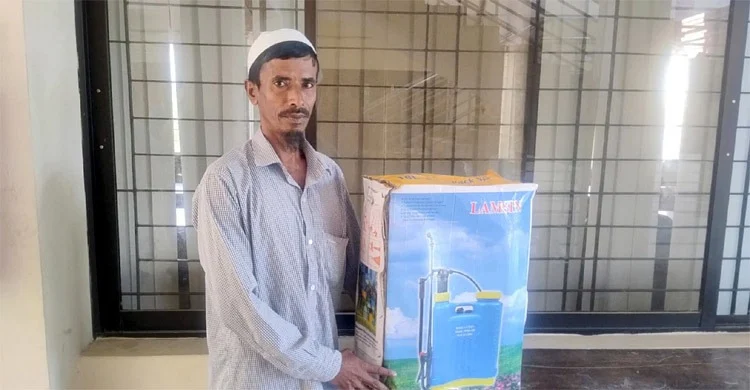 ৪৫০০ ইঁদুর মেরে পেলেন পুরস্কার