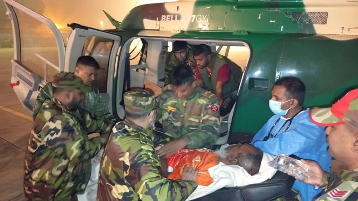 অসুস্থ আবু সাঈদের বাবা, হেলিকপ্টারে আনা হলো ঢাকায়