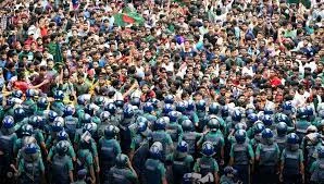 হত্যা হত্যাচেষ্টা মামলার আসামি ৯৫২ পুলিশ