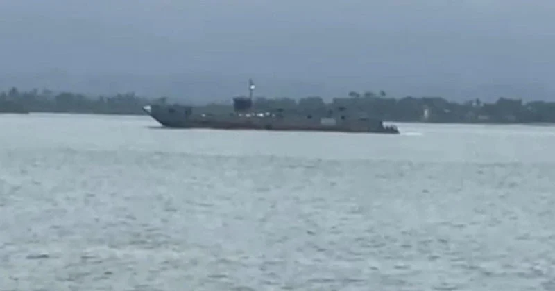 পণ্যবাহী কার্গো আটকে রেখেছে আরাকান আর্মি