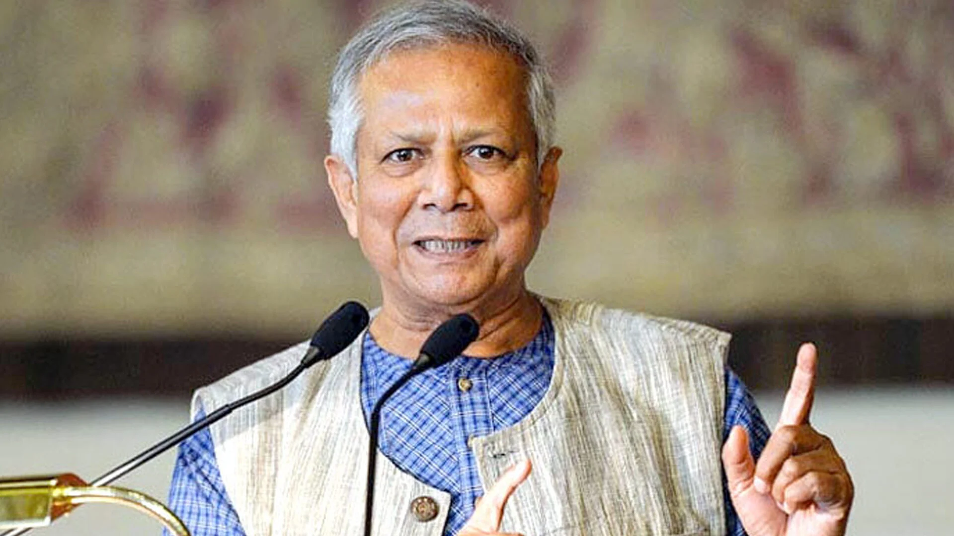 সন্ধ্যায় জরুরি বৈঠক ডেকেছেন প্রধান উপদেষ্টা